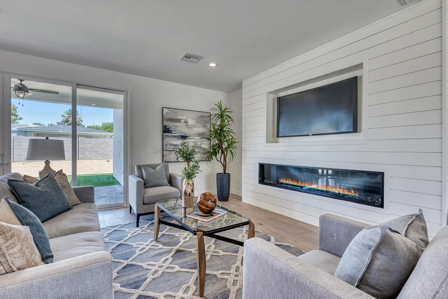 Living room in a custom luxe home build by Erwin Jaye Luxury Homes in Phoenix, Arizona.
