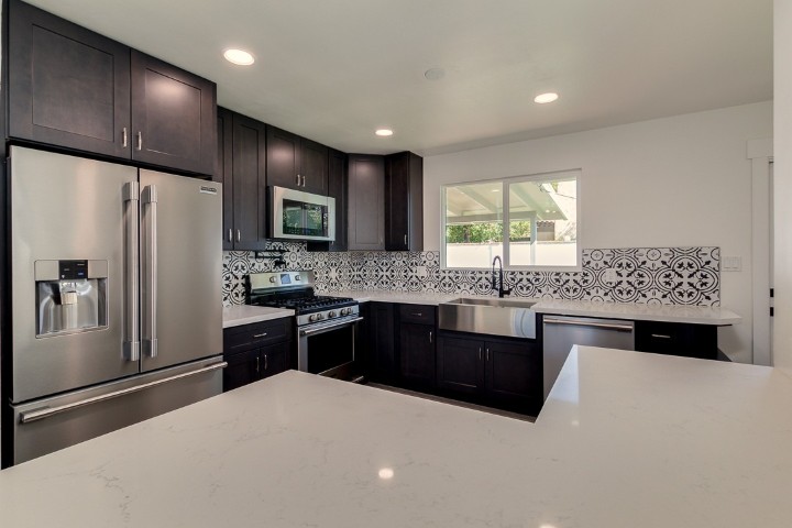 Full luxury kitchen remodel near the Arcadia neighborhood by Erwin Jaye Luxury Homes.